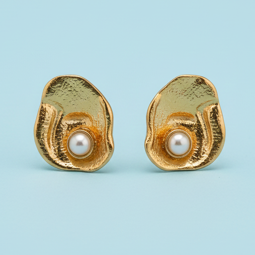 Mary Single Oyster Stud Earrings (Pierced)