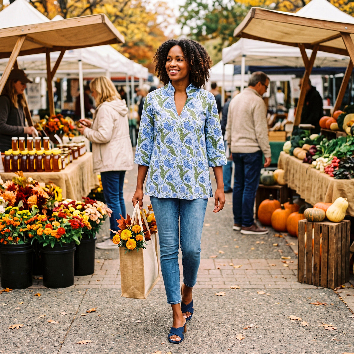 Largo Tunic Top in Walk In The Autumn Garden Blue